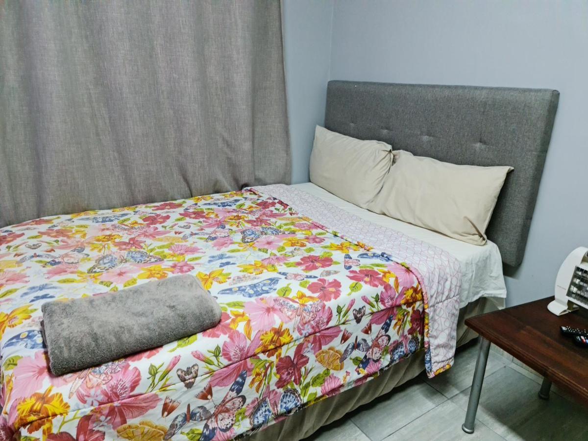 Hasate Guest House 10 Florence Street Oakdale Belliville 7530 Cape Town South African Экстерьер фото